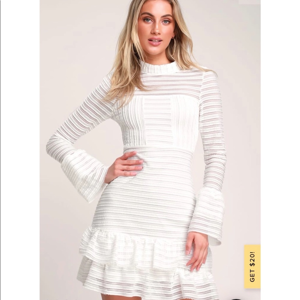 *NWT* LuLu’s White Ruffled Long Sleeve Dress
